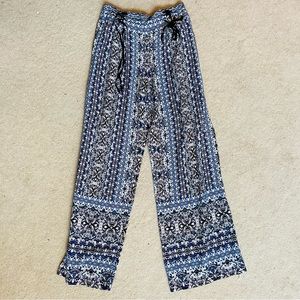 Guess Patterned Flared Pants with Front Ties